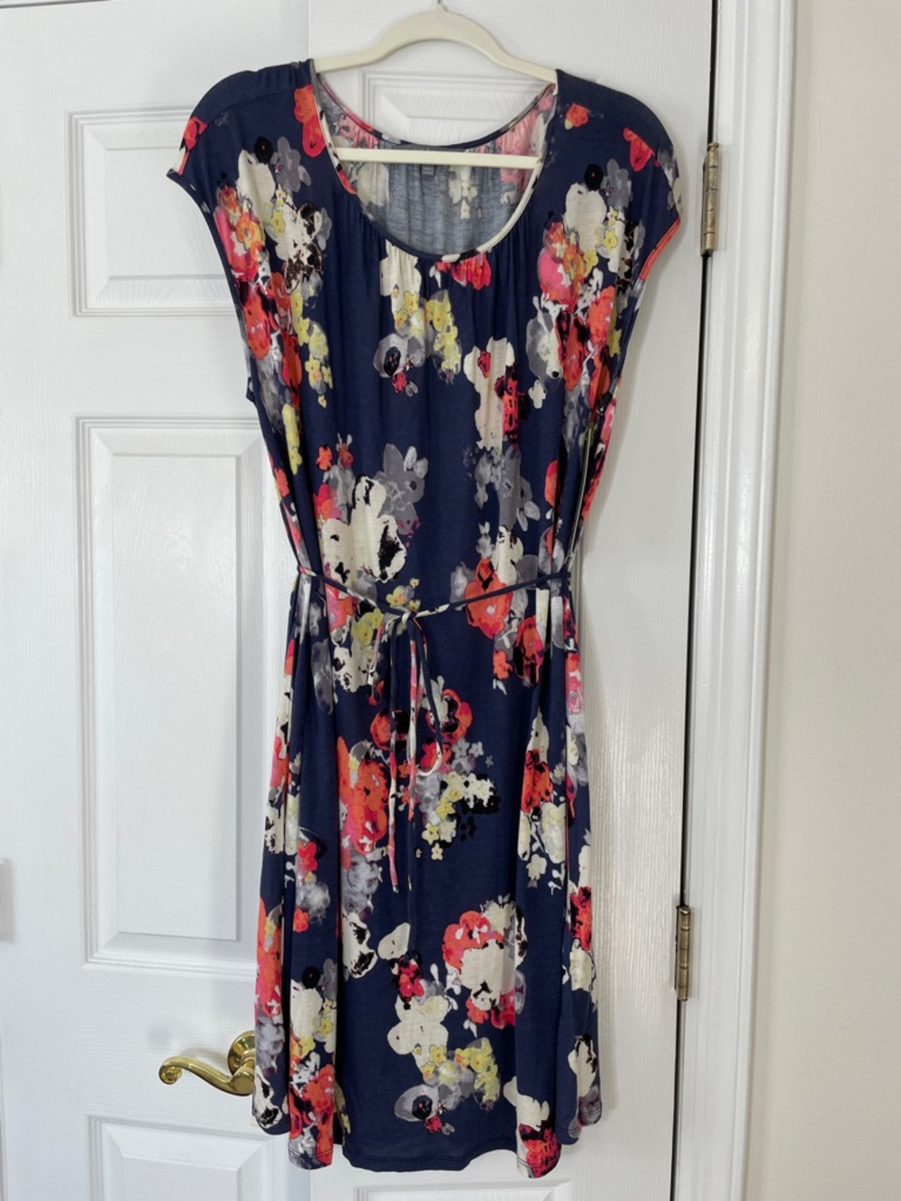 Daisy Fuentes Cap Sleeve Rayon Floral Tie Belted Dress, size L, NWT